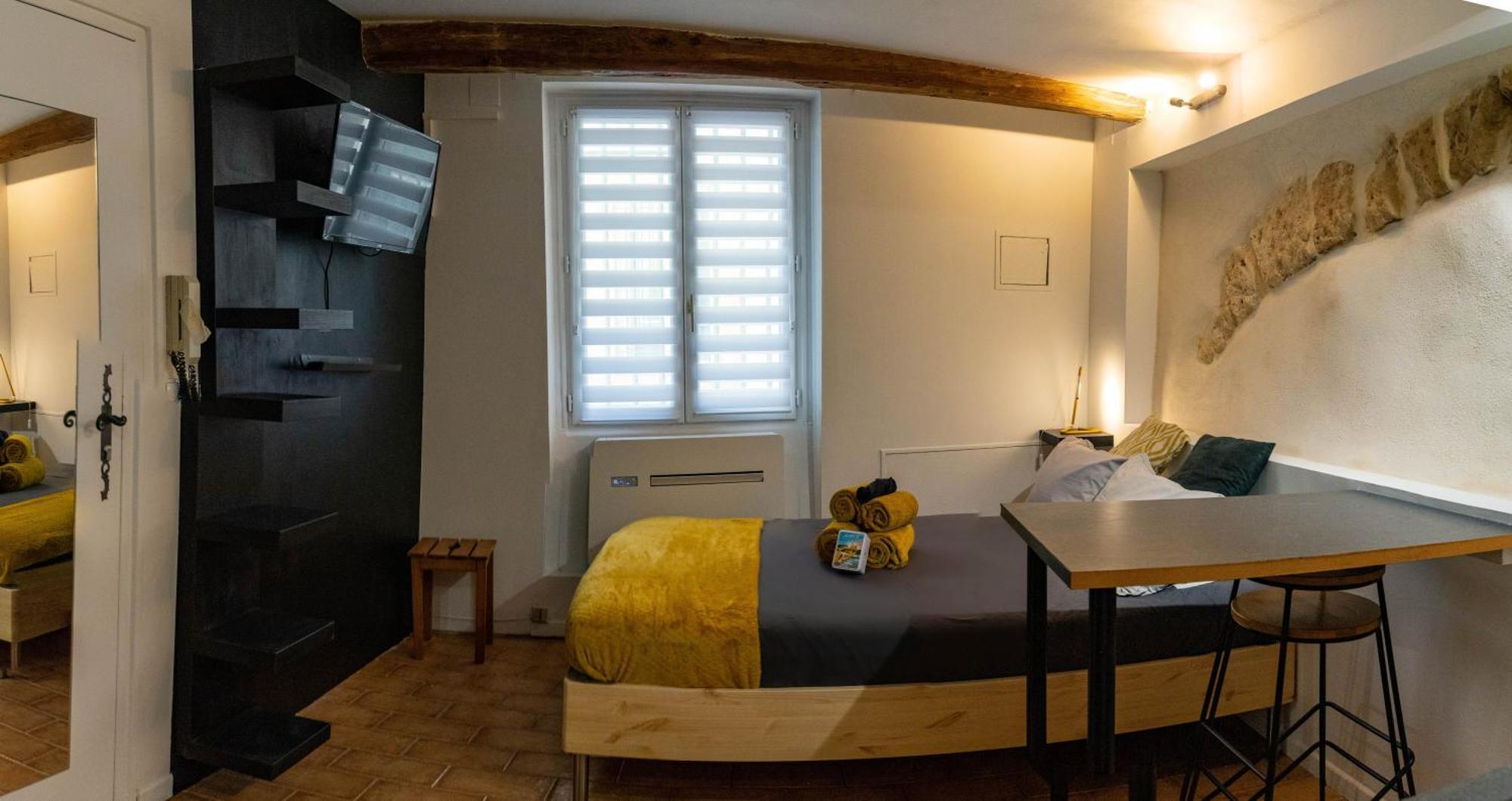 Au Coeur Des Remparts Apartment Avignon Exterior photo