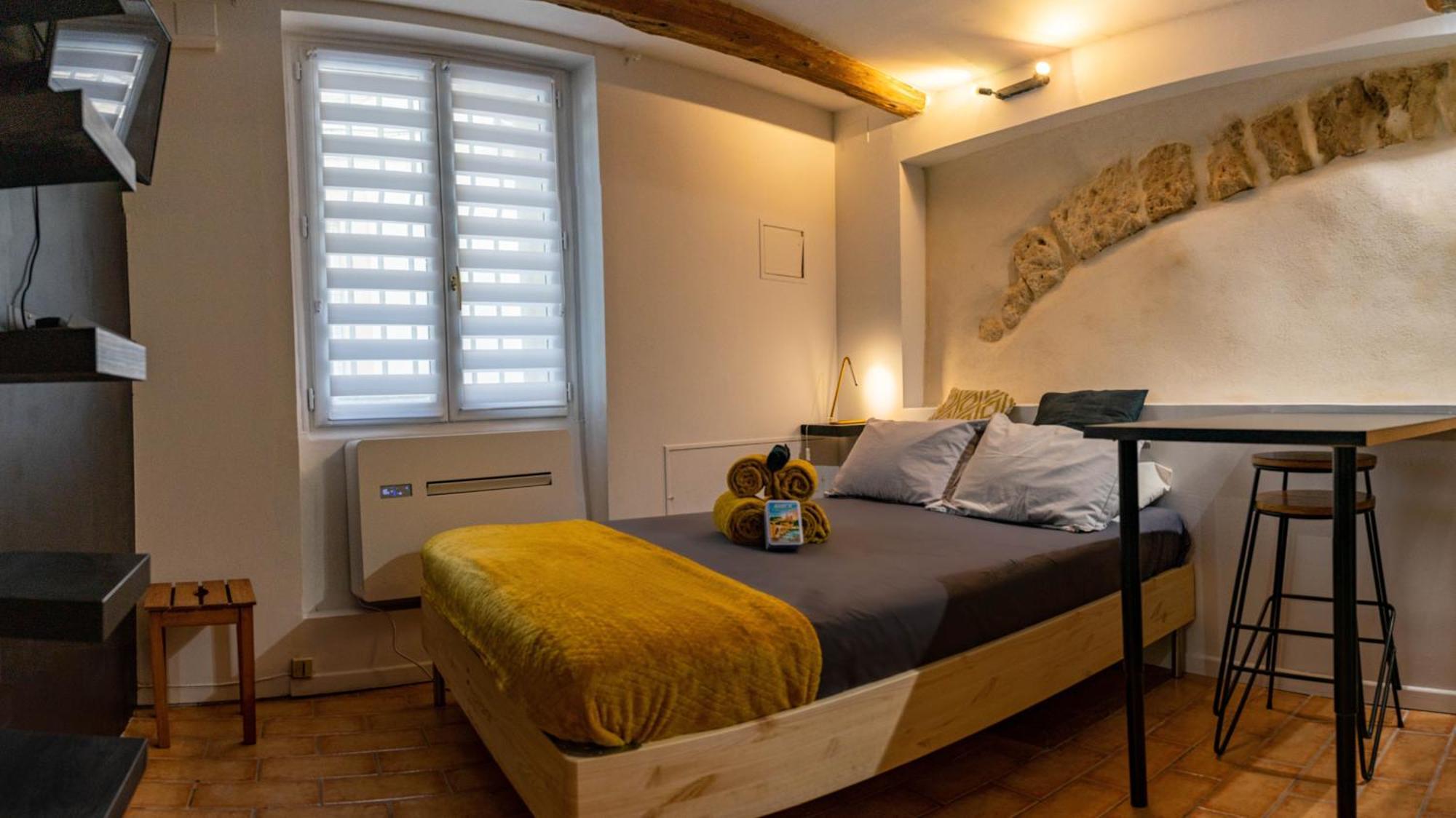 Au Coeur Des Remparts Apartment Avignon Exterior photo